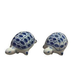 Coastal Sea Turtles Blue and White Salt and Pepper Shaker Set